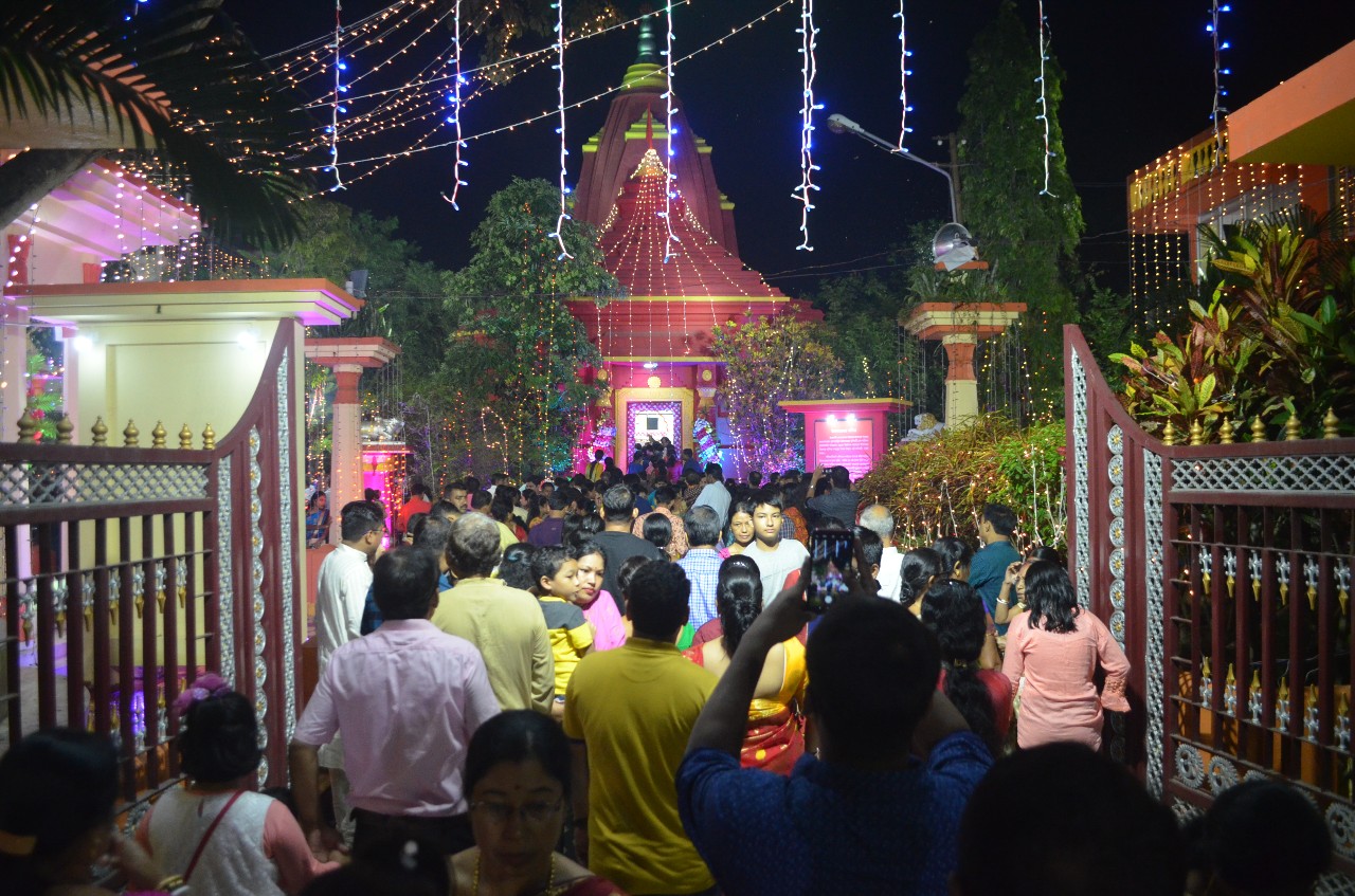 দীপাবলি উৎসবে আলোর রোশনাই আনন্দে মেতে উঠল গোটা রাজ্য