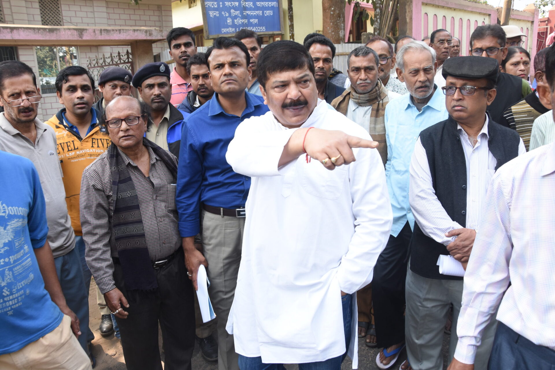 পুর নিগমের উচ্ছেদ অভিযান ঘিরে উত্তেজনা ৭৯ টিলায়