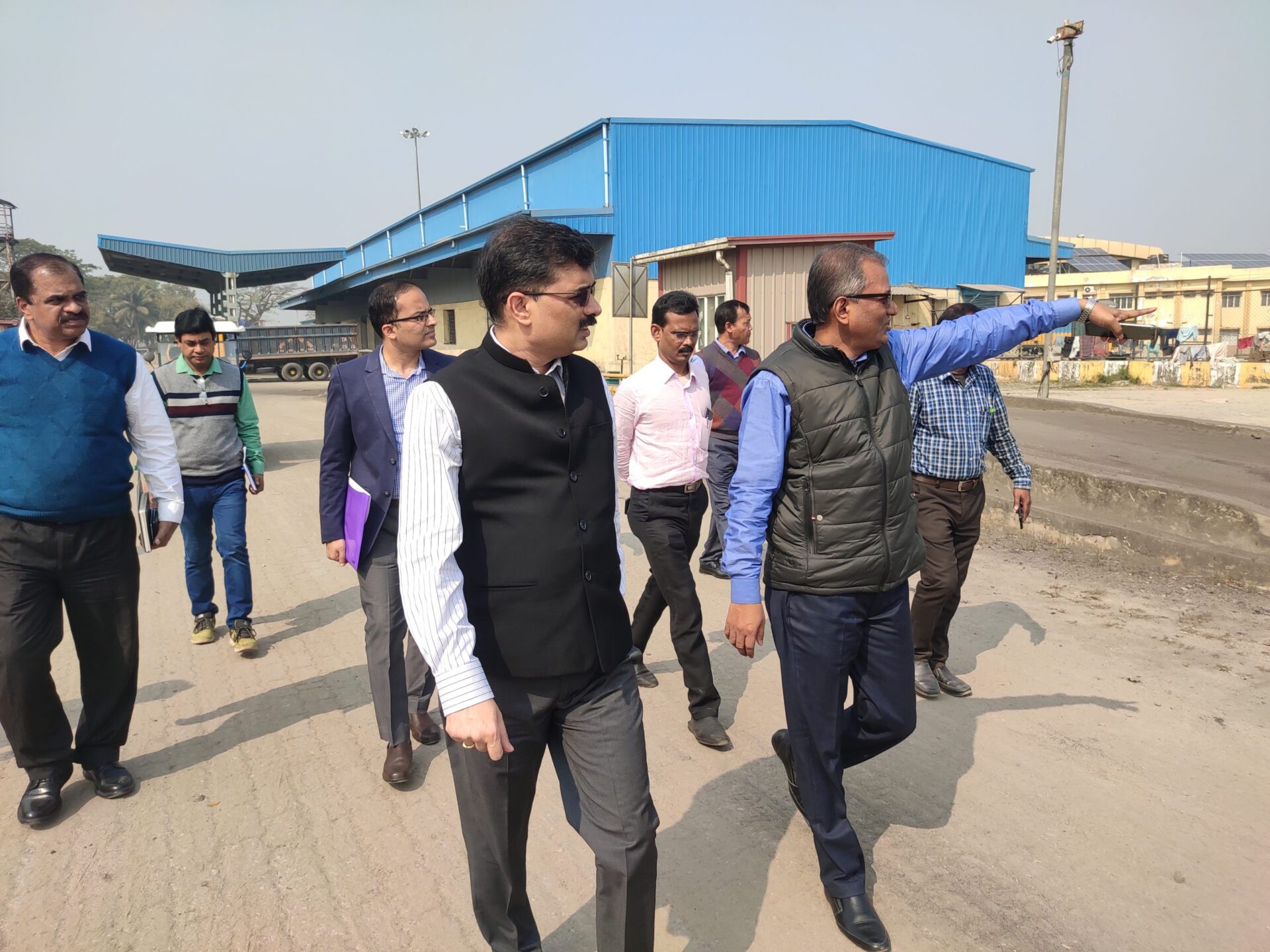 চট্টগ্রাম বন্দর দিয়ে পরীক্ষামূলকভাবে শীঘ্রই রাজ্যে পণ্য আনার চেষ্টা চলছে