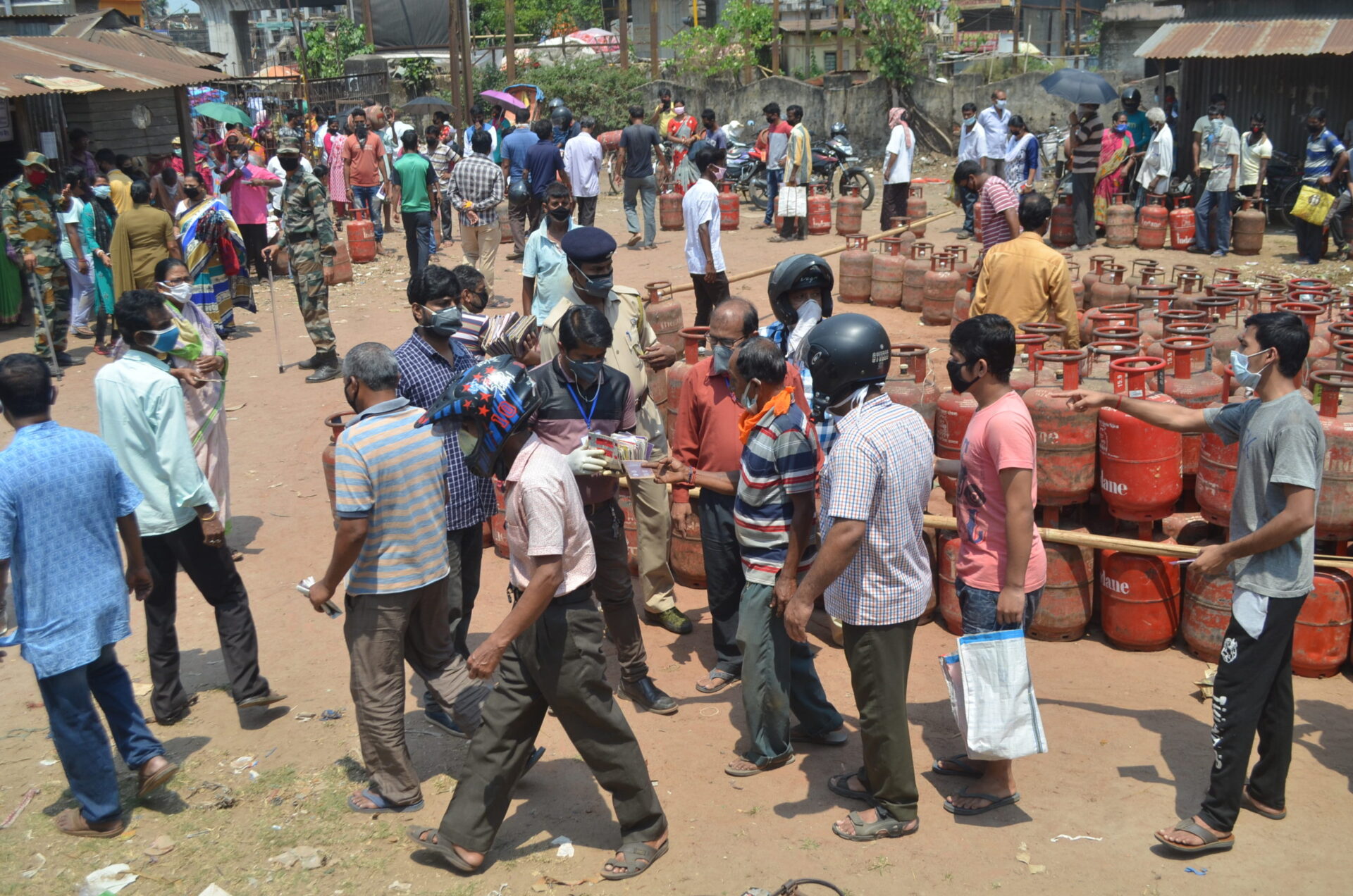উজ্জ্বলা যোজনায় তিনটি সিলিণ্ডার বিনামূল্যে,&hellip;