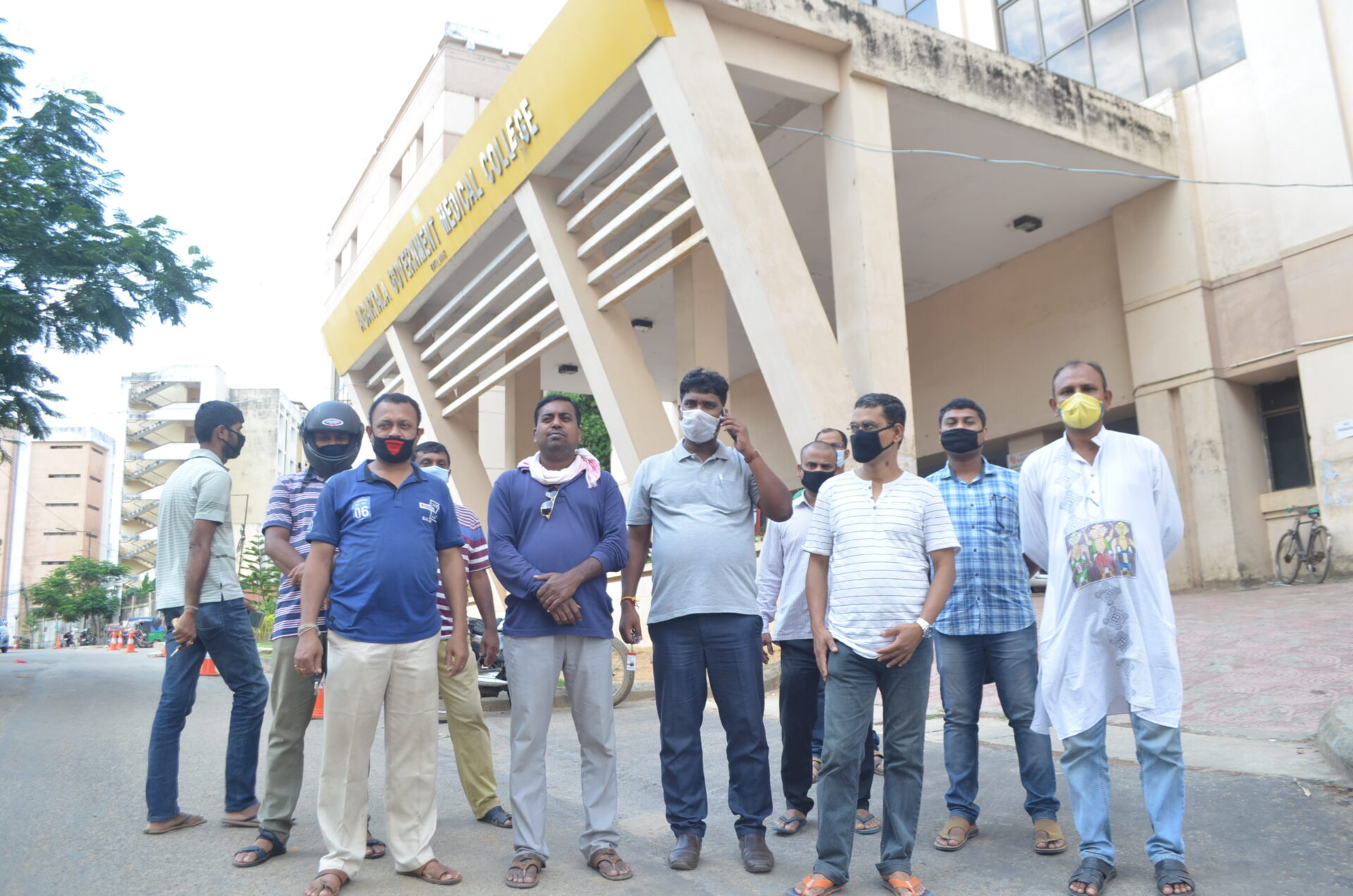 চিকিৎসায় গাফিলতিতে চাকুরীচ্যুত শিক্ষকের মৃত্যুর&hellip;