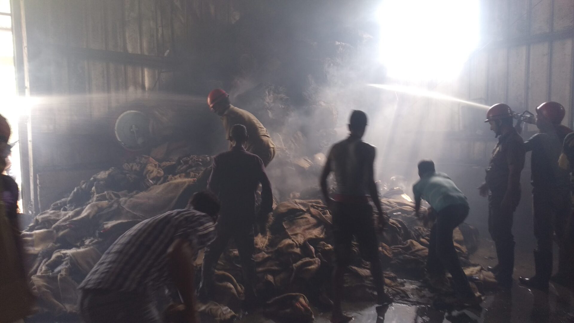 চুড়াইবাড়িতে এফসিআই গুদামে অগ্ণিকান্ড, পুড়ে&hellip;