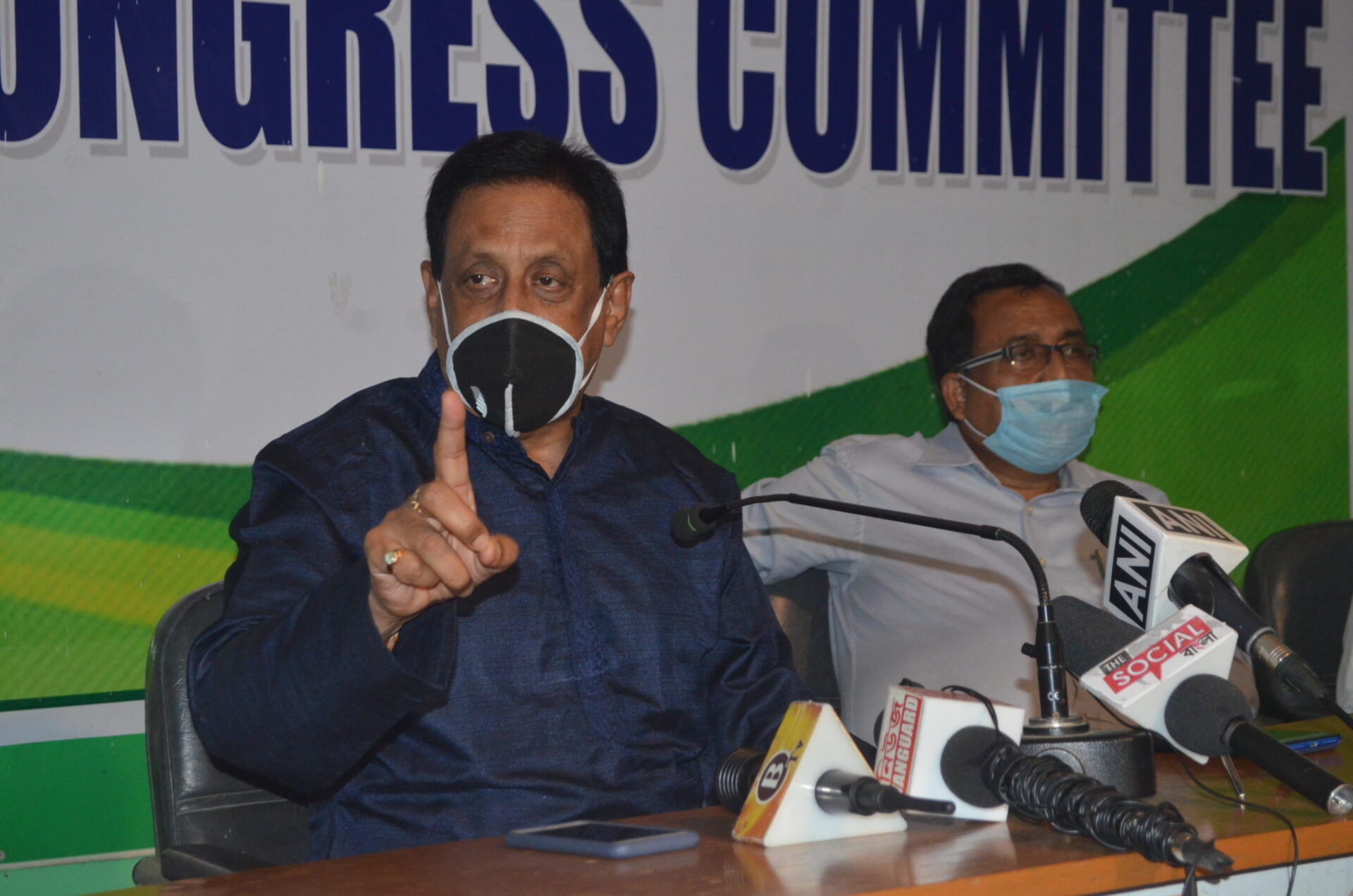 দুঃস্থদের খাদ্য সামগ্রী বন্টনেবাধা দেওয়ার অভিযোগ আনল প্রদেশ কংগ্রেস
