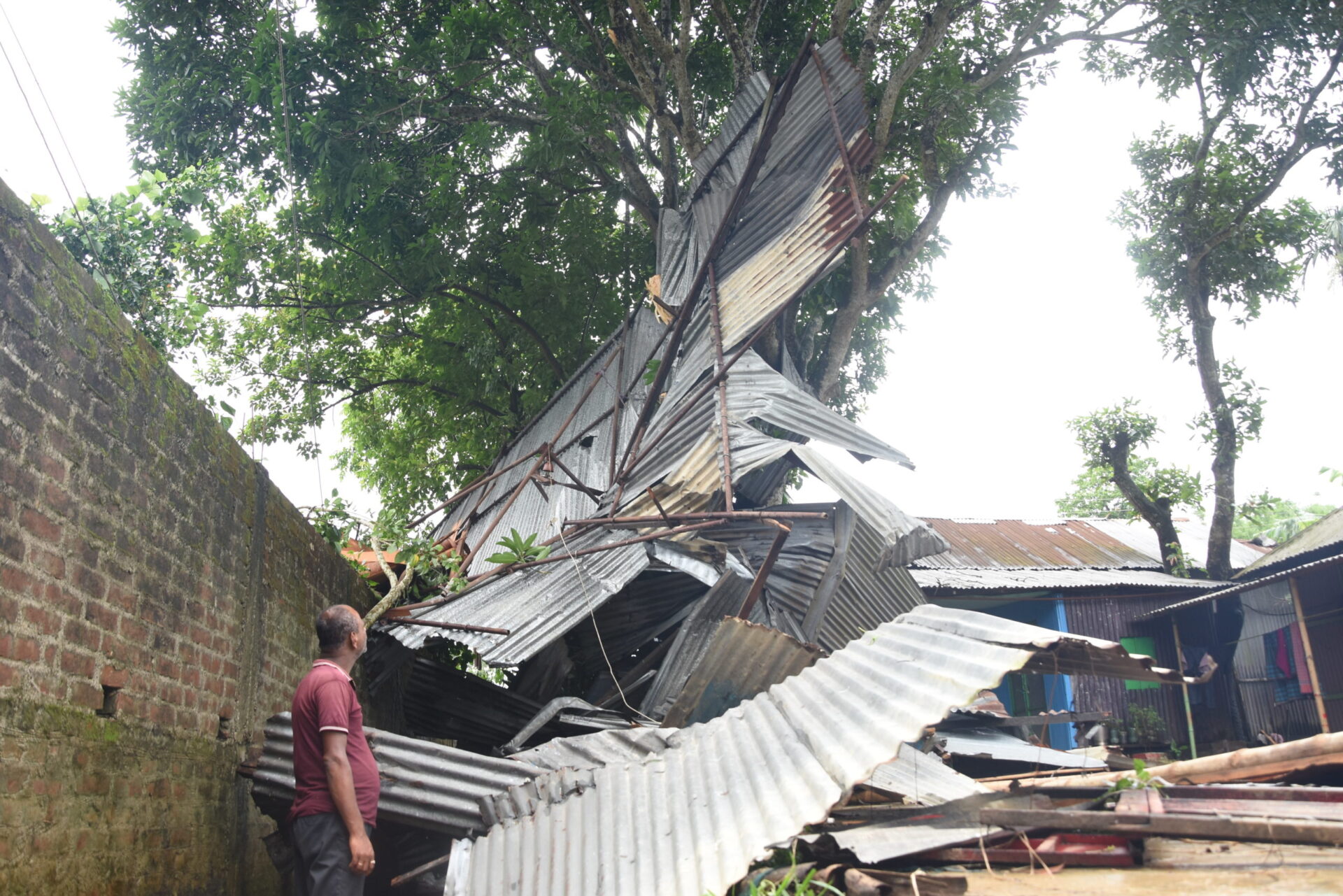 কয়েক মুহুর্তের ঘূর্ণিঝড়ে লণ্ডভণ্ড বলদাখাল&hellip;