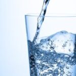 তীব্র দাবদাহে ধর্মনগরে পথ চলতি সাধারণ মানুষদের মধ্যে উষ্ণ পানীয় বিতরণ