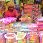 দোল পূর্ণিমাকে সামনে রেখে রঙে রঙিন আগরতলার বাজার, অর্গানিক আবিরের চাহিদা তুঙ্গে