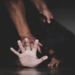 নয় বছরের শিশু কন্যাকে বাড়ি থেকে তুলে নিয়ে গিয়ে ধর্ষণের অভিযোগে গ্রেপ্তার এক