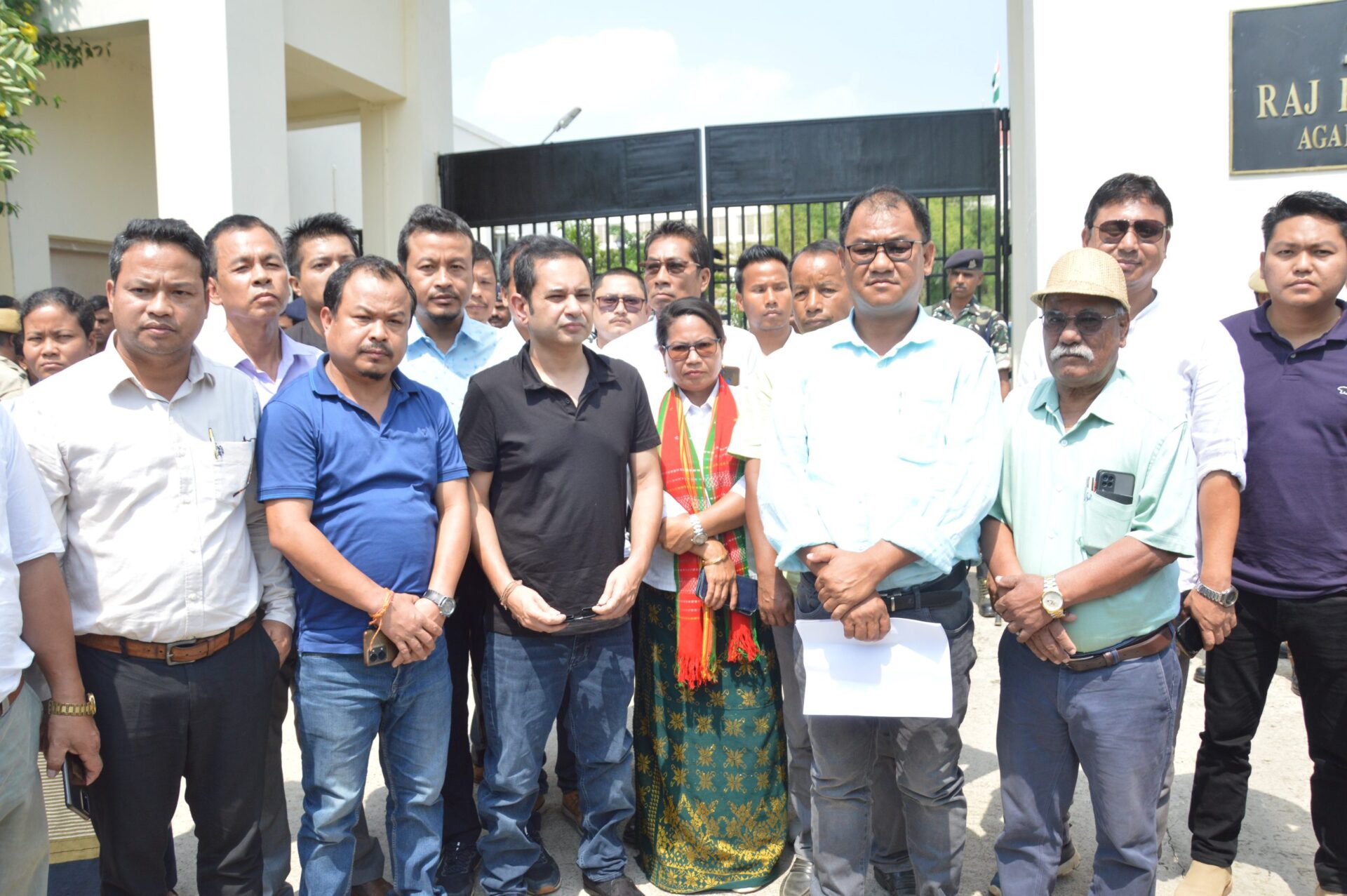 অসুস্থ রাজ্যপাল, মিলেনি সাক্ষাতের সময়,&hellip;