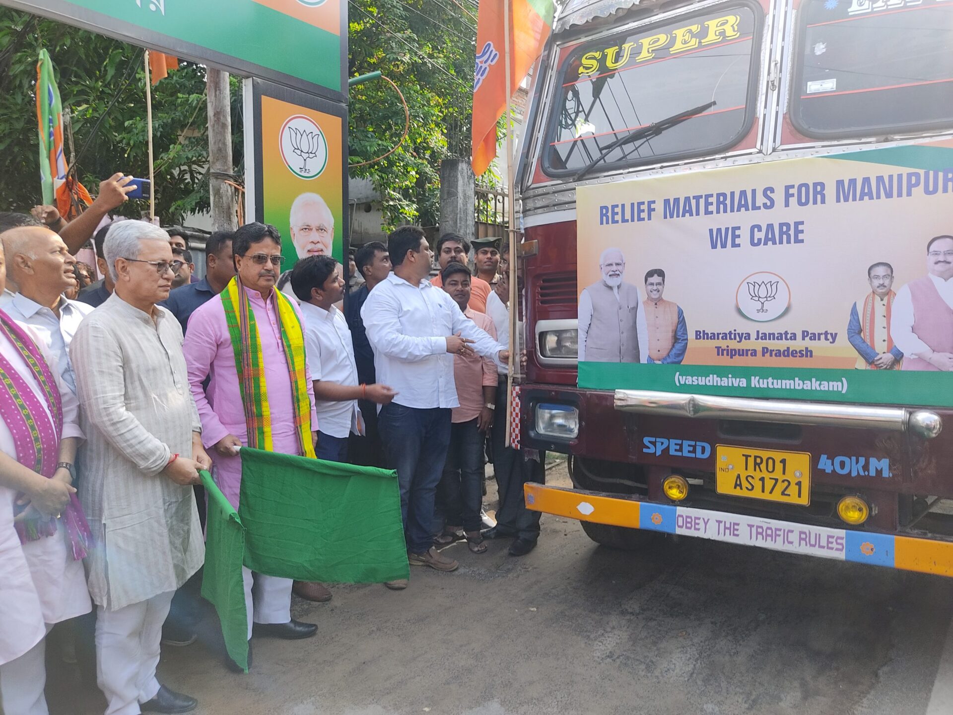 মণিপুরে ত্রাণ শিবিরে আশ্রিতদের জন্য&hellip;