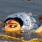 বিজয়া দশমী, রাষ্ট্রীয় সালামি দিয়ে সন্ধ্যায় মায়ের প্রতিমা নিরঞ্জন