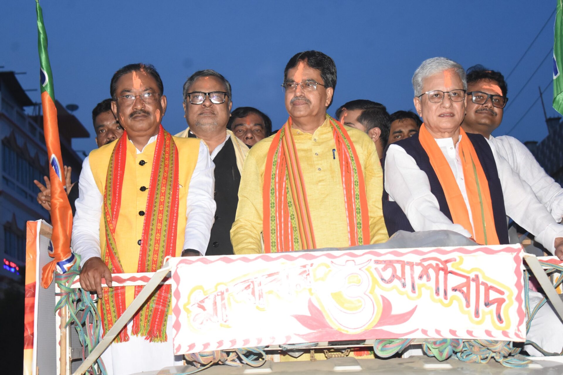 তিন রাজ্যে বিজেপির জয়, ত্রিপুরায় হল আবির খেলা ও বিজয় মিছিল