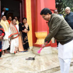 রাম মন্দিরের উদ্বোধনকে কেন্দ্র করে স্বচ্ছতা অভিযানে অংশগ্রহণ মুখ্যমন্ত্রীর