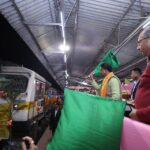 আগরতলা-দেওঘর এলএইচবি র‍্যাক সংযোজিত এক্সপ্রেস ট্রেনের ফ্ল্যাগ অফ, প্রধানমন্ত্রী নরেন্দ্র মোদি অ্যাক্ট ইস্ট পলিসির মাধ্যমে রাজ্যকে হীরা মডেল উপহার দিয়েছেন: মুখ্যমন্ত্রী