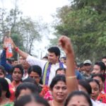 ভোট প্রচারে বেড়িয়ে বাদ্যযন্ত্রের তালে জনজাতিদের সাথে কোমর দোলালেন বিপ্লব