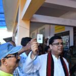 পূর্ব ত্রিপুরা লোকসভা নির্বাচনে ভোটাধিকার প্রয়োগ করলেন মন্ত্রী টিংকু রায়