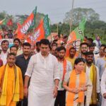 ২৫ বছর কমিউনিস্ট গরীবদের কাছ থেকে চাঁদা তুলে তাঁদের লুন্ঠন করত, তাই তাঁরা গরীবের দুঃখ বোঝে না : বিপ্লব