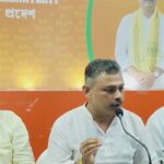 গণতন্ত্র রক্ষার স্বার্থে নয়, নিজেদের রাজনৈতিক ময়দানে টিকিয়ে রাখতে ঐক্যবদ্ধ লড়াই করছে সিপিএম কংগ্রেস: বিজেপি