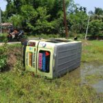 দুর্ঘটনার কবলে কিডজি স্কুল ভ্যান, আশঙ্কাজনক গাড়ির চালক
