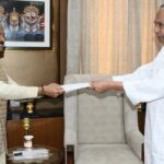 রাজ্যপালের সঙ্গে সাক্ষাৎ নবীনের, ইস্তফাপত্র জমা দিলেন বিজেডি প্রধান