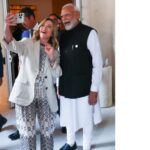 সেলফি তুললেন মোদী ও মেলোনিয়া, ইতালি থেকে মাতৃভূমি ফিরলেন প্রধানমন্ত্রী