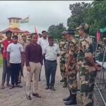 শ্রীমন্তপুর চেকপোস্ট দিয়ে বাংলাদেশ থেকে ফিরলেন ১৮ জন পড়ুয়া