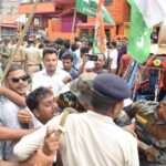 রাজ্যে বিদ্যালয় বন্ধ, সিদ্ধান্তের প্রতিবাদে মুখ্যমন্ত্রীর বাড়ি ঘেরাওয়ের চেষ্টা প্রদেশ যুব কংগ্রেস এবং এনএসইউআই-র