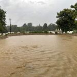 টানা বৃষ্টিপাতে হাওড়া নদীর জলস্তর বৃদ্ধি, বলদাখাল, চন্দ্রপুর, শ্রীলঙ্কাবস্তি এলাকা বেশি ক্ষতিগ্রস্ত, উদ্ধার কার্য শুরু
