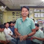 অর্থের বিনিময়ে পরীক্ষায় পাশ করিয়ে দেওয়ার অভিযোগ শিক্ষকের বিরুদ্ধে, প্রতিবাদে পথ অবরোধ 