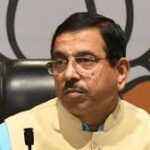 অরবিন্দ কেজরিওয়াল দুই রাজ্যের মধ্যে শত্রুতা তৈরির চেষ্টা করছেন : প্রহ্লাদ যোশী