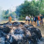 বন্যায় ফলে গ্রামীণ অস্তিত্ব হারিয়েছে রাস্তা