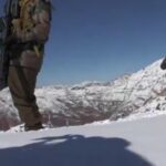 চারিদিকে শুধুই বরফ, ১০ হাজার ফুট উচ্চতায় প্রহরায় সেনাবাহিনী