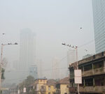 রাজধানীর পাশাপাশি বাণিজ্যনগরীও আচ্ছন্ন ধোঁয়াশায়