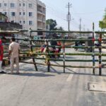 আখাউড়া রোড বন্ধ, পরপর দুই জায়গায় বাঁশের ব্যারিকেড