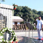 বিজয় দিবস অ্যালবার্ট এক্কা পার্কের ওয়ার মেমোরিয়ালে রাজ্যপালের শ্রদ্ধাঞ্জলি