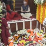 মহাকুম্ভ মেলার প্রস্তুতি চাক্ষুস করলেন প্রধানমন্ত্রী, পবিত্র সঙ্গমে করলেন পুজো