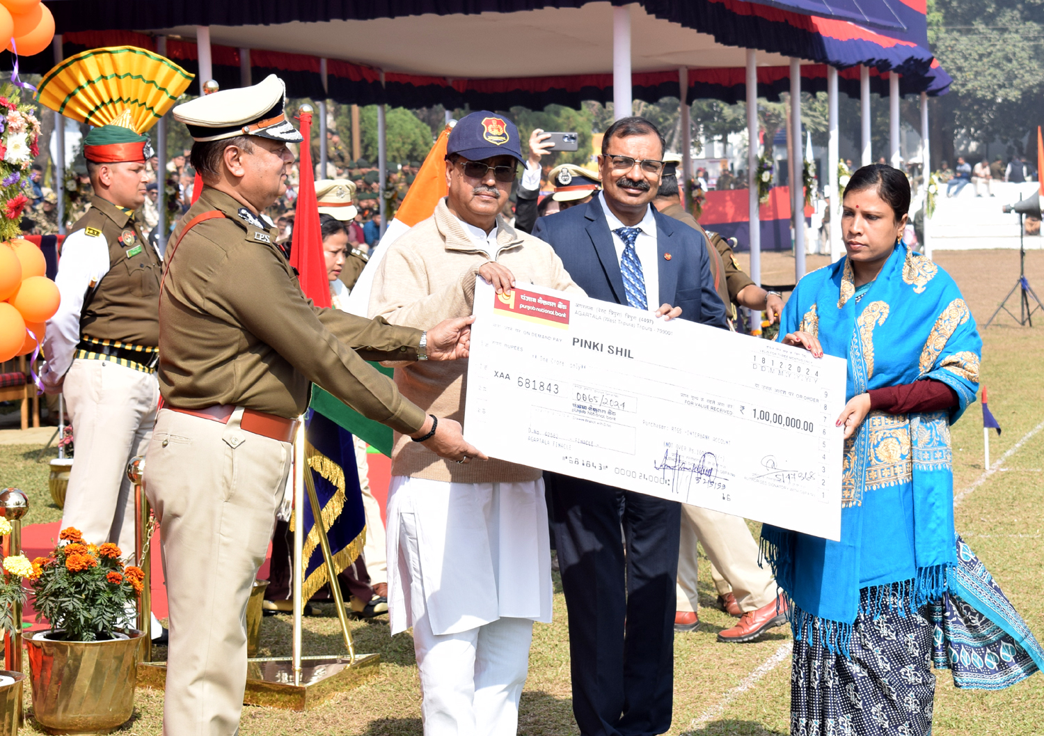 পুলিশকে সত্যনিষ্ঠার সঙ্গে দায়িত্ব পালনে&hellip;