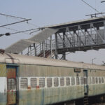 রিলস তৈরির নেশায় ট্রেনের ছাদে! বিদ্যুৎস্পৃষ্ট হয়ে মৃত্যু বর্ধমানের মাধ্যমিক পরীক্ষার্থীর