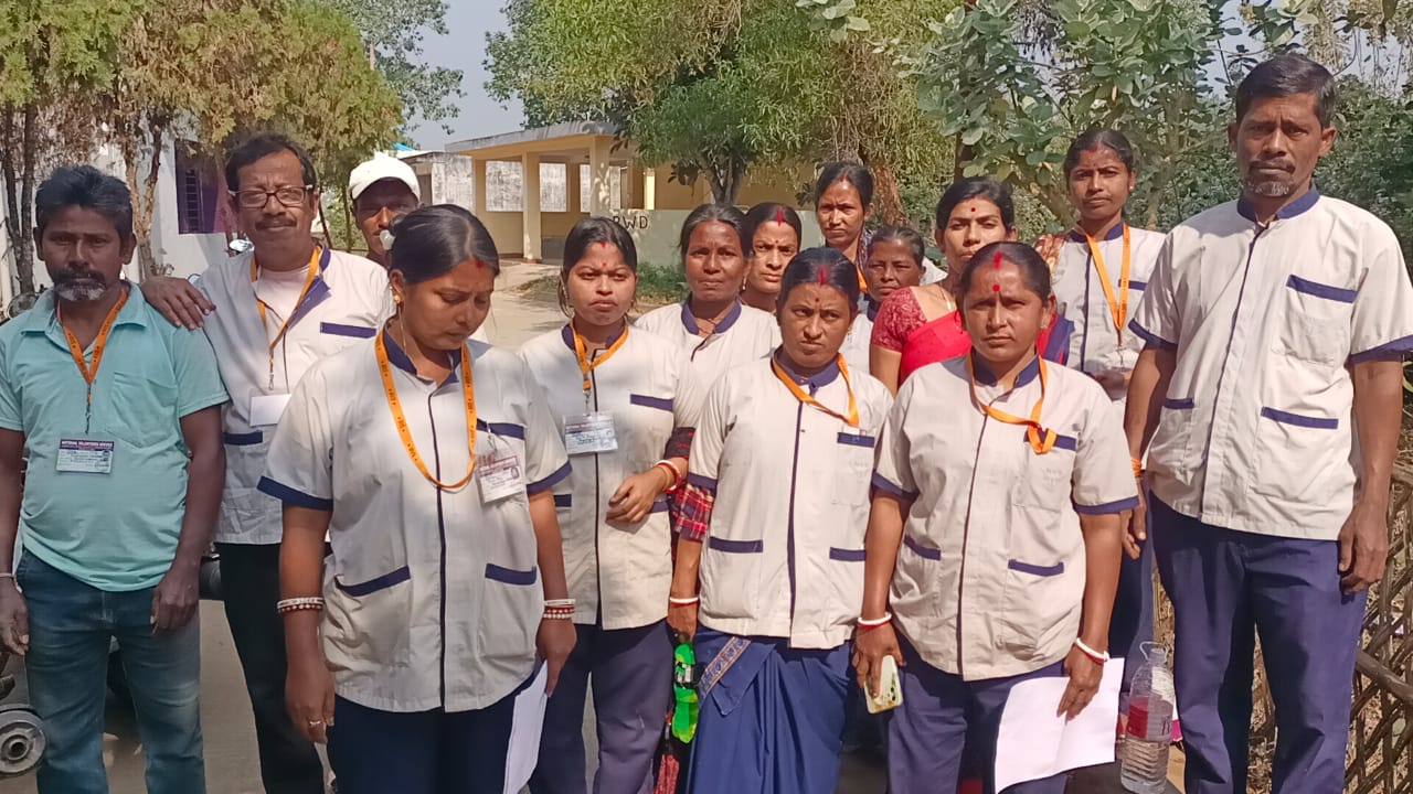 ন্যায্য বেতনের দাবিতে শান্তিরবাজার জেলা&hellip;