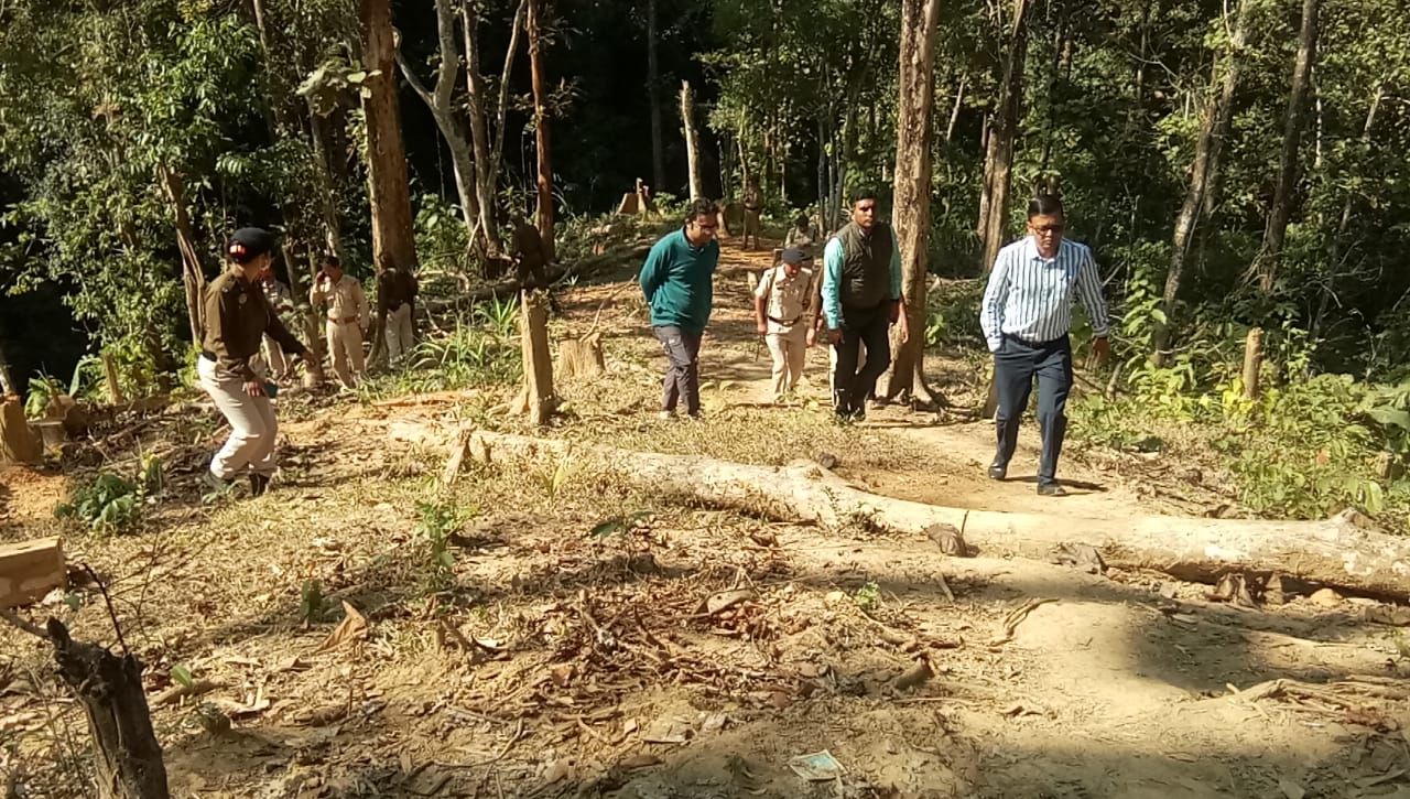 বনদপ্তরের অফিসে হামলা, কর্তব্যরত কর্মীকে&hellip;