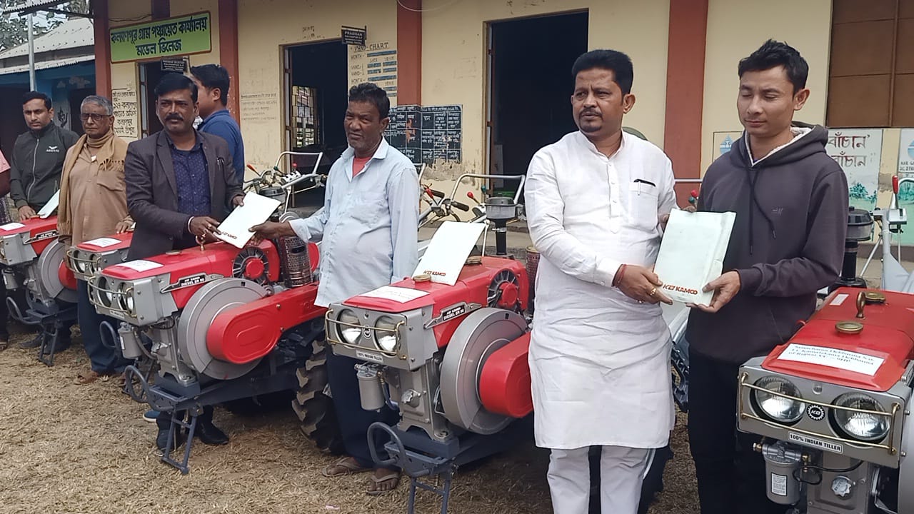 কল্যাণপুরে কৃষকদের হাতে কৃষি যন্ত্র&hellip;