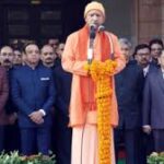 দেশের প্রতিটি নাগরিককে ন্যায়বিচারের বার্তা দেয় সংবিধান : যোগী আদিত্যনাথ