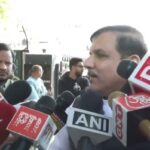 অর্থের বিনিময়ে দলবদলের প্রস্তাব! কেজরির অভিযোগ খতিয়ে দেখতে নির্দেশ সাক্সেনার