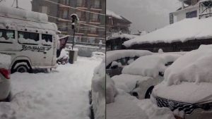 ভারী তুষারপাত মানালিতে, হিমাচলে অবরুদ্ধ&hellip;