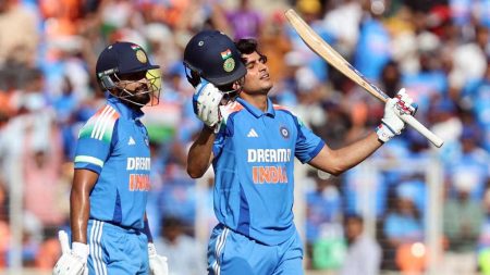 নিয়মরক্ষার ম্যাচে ইংল্যান্ডকে হোয়াইটওয়াশ করল রোহিত ব্রিগেড