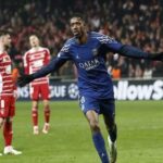 চ্যাম্পিয়নস লিগ : শেষ ষোলোর পথে পিএসজি