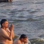 ত্রিবেণী সঙ্গমে পুণ্যস্নান দত্তাত্রেয় হোসবালের, সূর্য নমস্কার করলেন সরকার্যবাহ