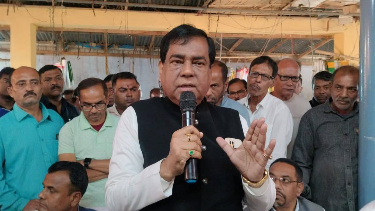 বাজারে বেআইনি কার্যকলাপ কোন ভাবে&hellip;