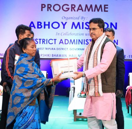 বন্যা ত্রাণে সকলস্তরের নাগরিকদের সহায়তা আগামীদিনে দৃষ্টান্ত হয়ে থাকবে: মুখ্যমন্ত্রী