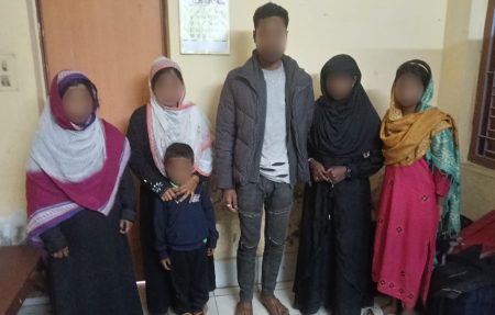 দুটি পৃথক অভিযানে ৫ বাংলাদেশী&hellip;