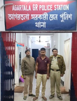 পুলিশের হাতে আটক ২ মানব পাচারকারী